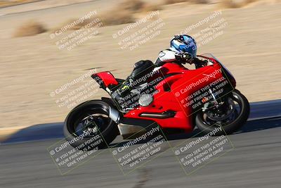 media/Jan-09-2022-SoCal Trackdays (Sun) [[2b1fec8404]]/Turn 8 (1045am)/